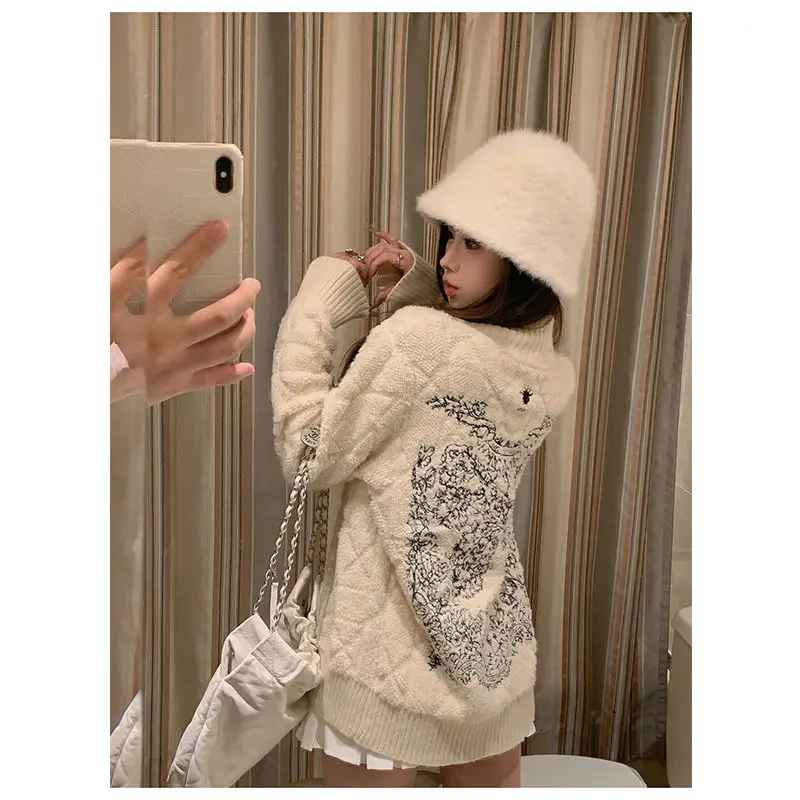 Elegant Embroidered Stand Collar Sweater Coat Women's Loose Long Sleeves Knitted Top Winter New Design Heavy Industry Cardigan - Image 2