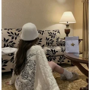 Elegant Embroidered Stand Collar Sweater Coat Women's Loose Long Sleeves Knitted Top Winter New Design Heavy Industry Cardigan